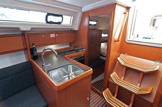 Bavaria Cruiser 33 | Adria Breeze