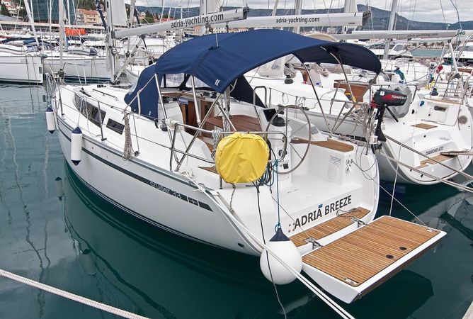 Bavaria Cruiser 33 | Adria Breeze