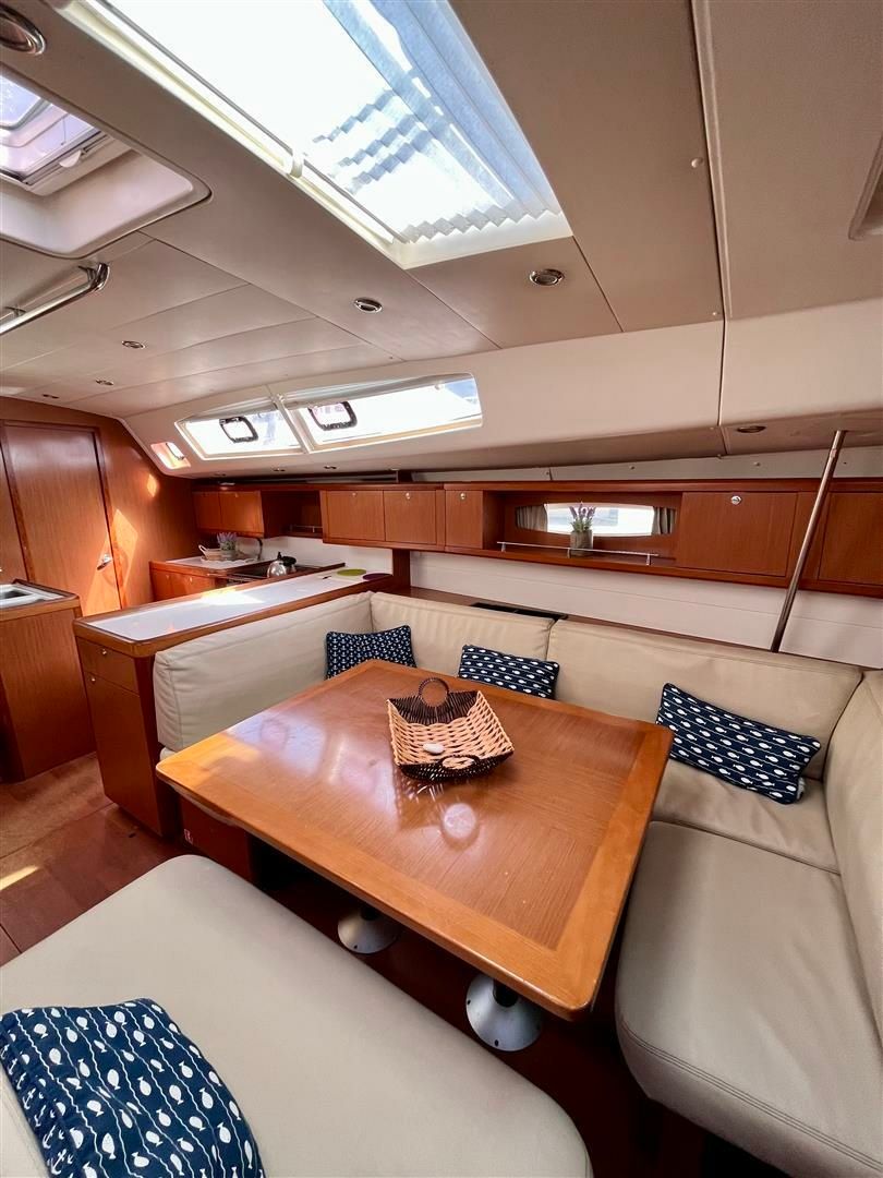 Beneteau Oceanis 54 | Maistra