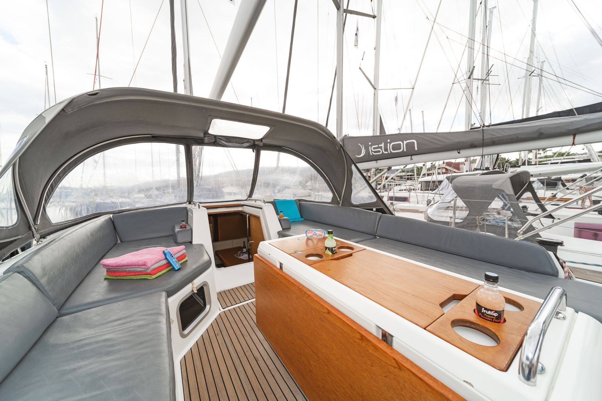 Jeanneau 54 | Scorpius