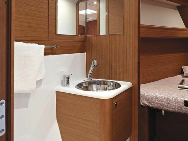 Jeanneau 57 | Messenger