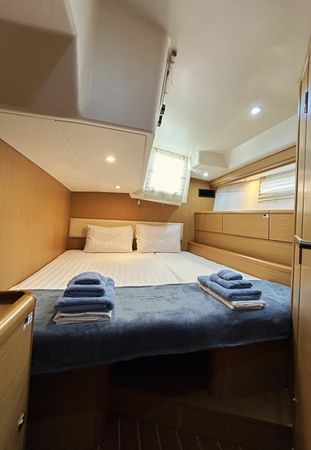 Jeanneau 57 | Messenger