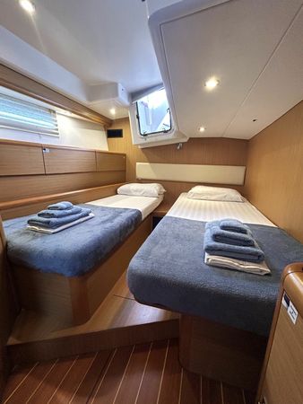 Jeanneau 57 | Messenger