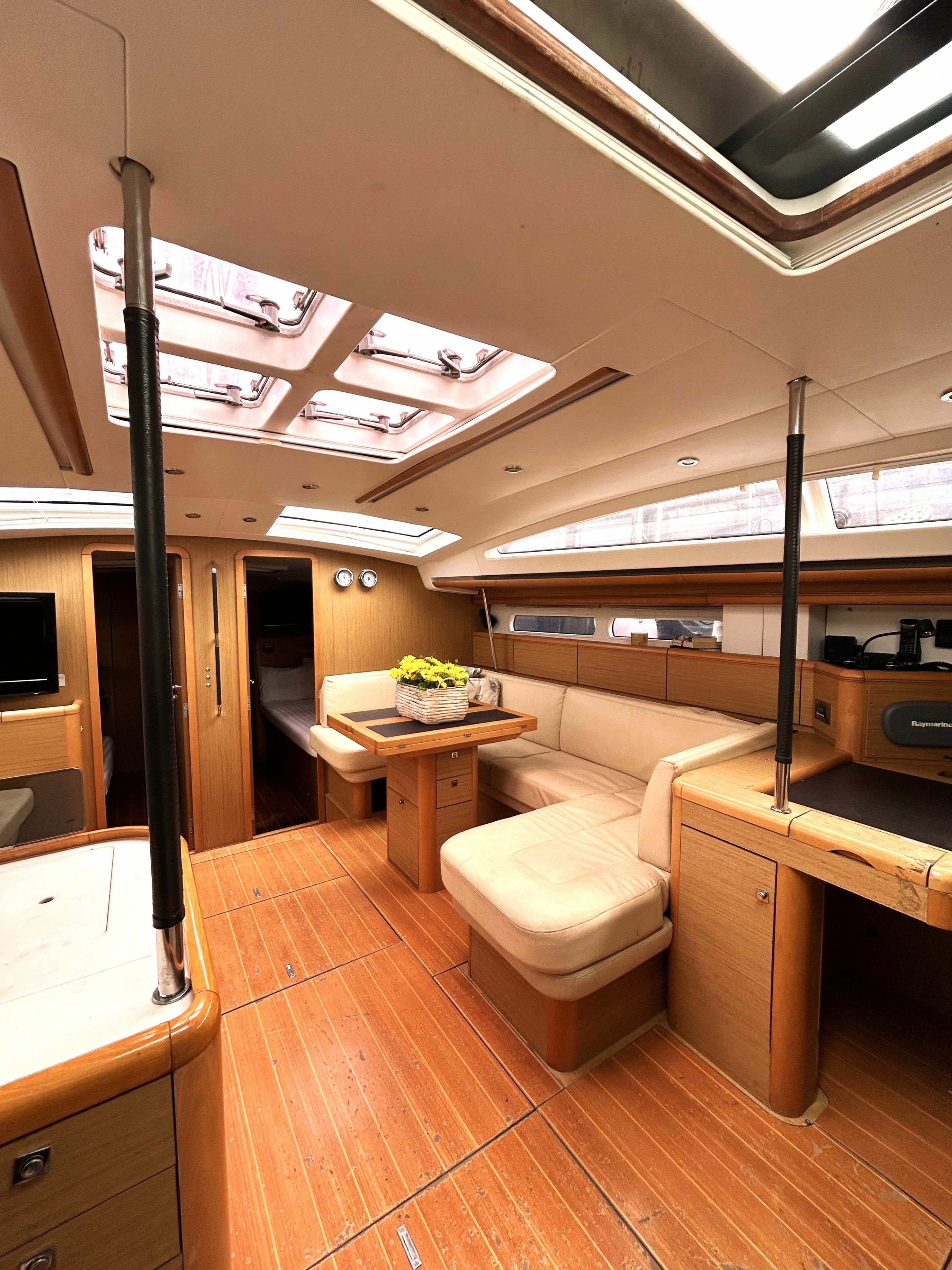 Jeanneau 57 | Messenger