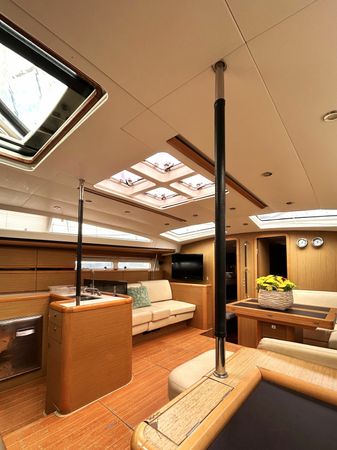 Jeanneau 57 | Messenger