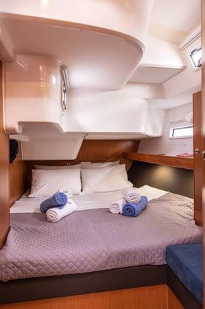 Bavaria Cruiser 51 | Philoctetes