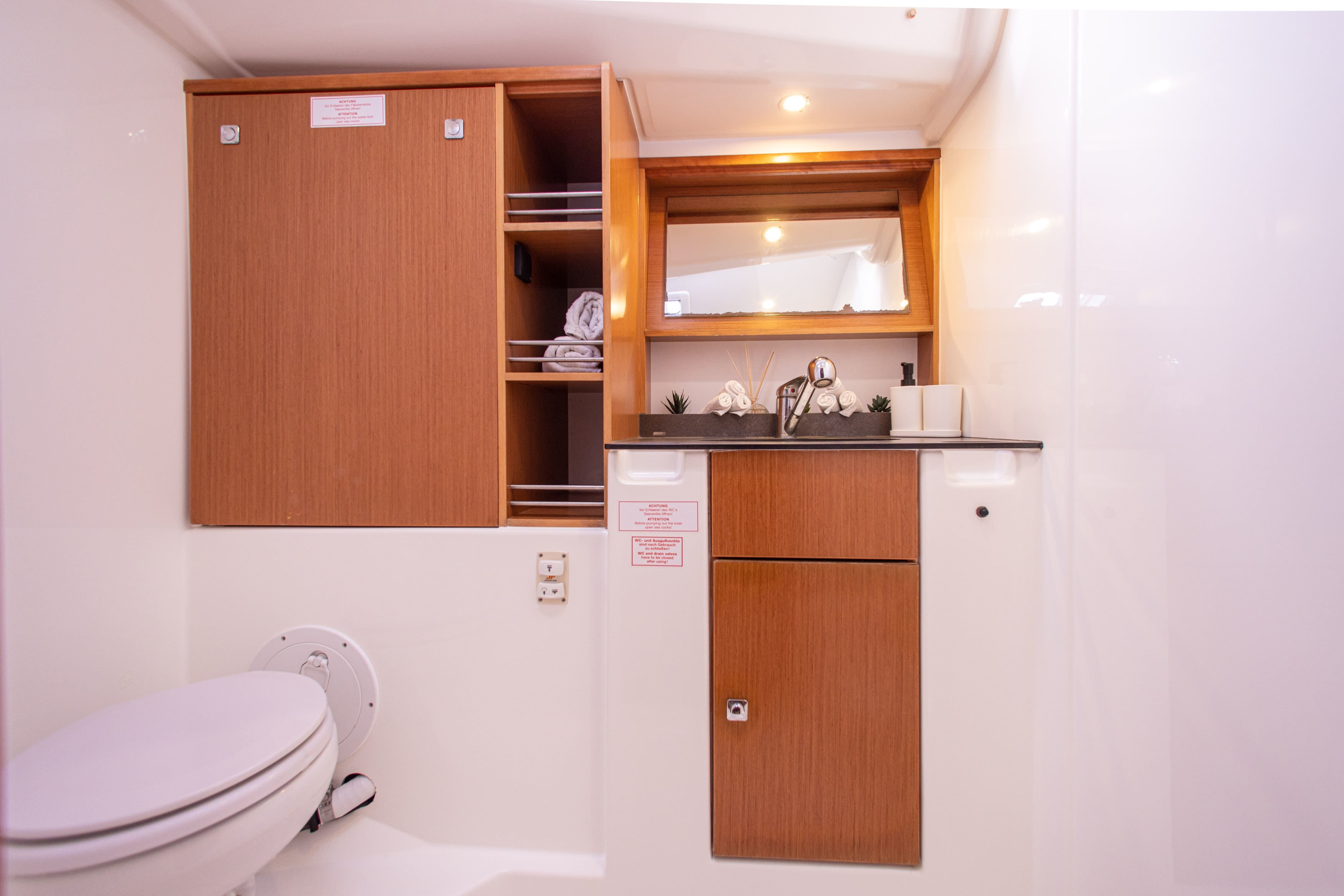 Bavaria Cruiser 51 | Philoctetes