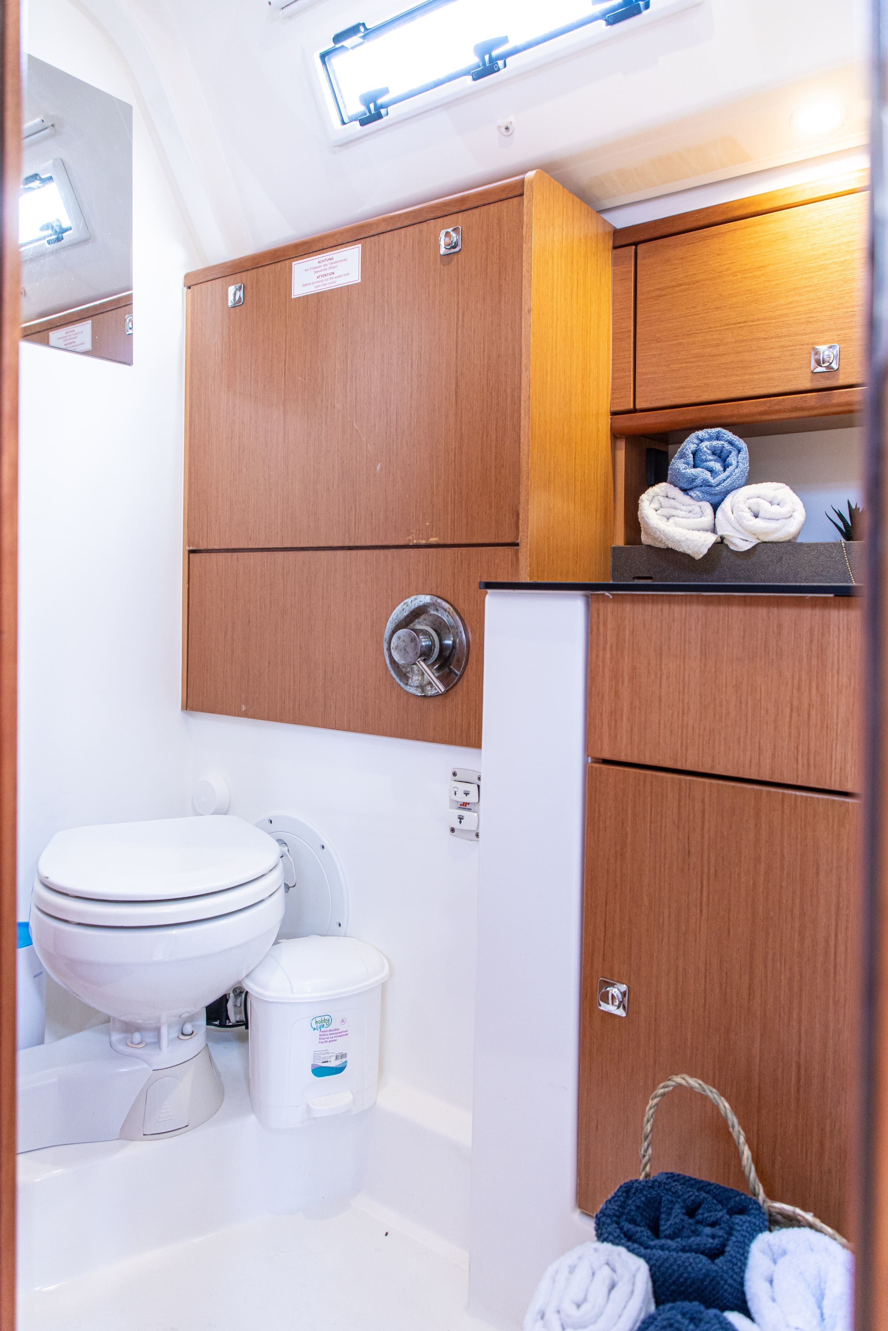 Bavaria Cruiser 51 | Philoctetes