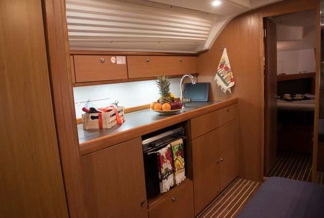 Bavaria Cruiser 41 | Erato