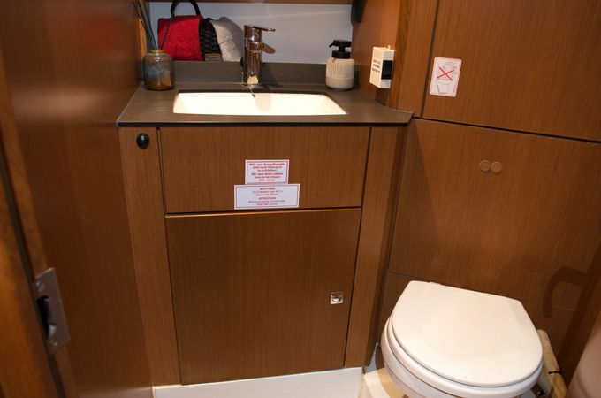 Bavaria Cruiser 41 | Erato