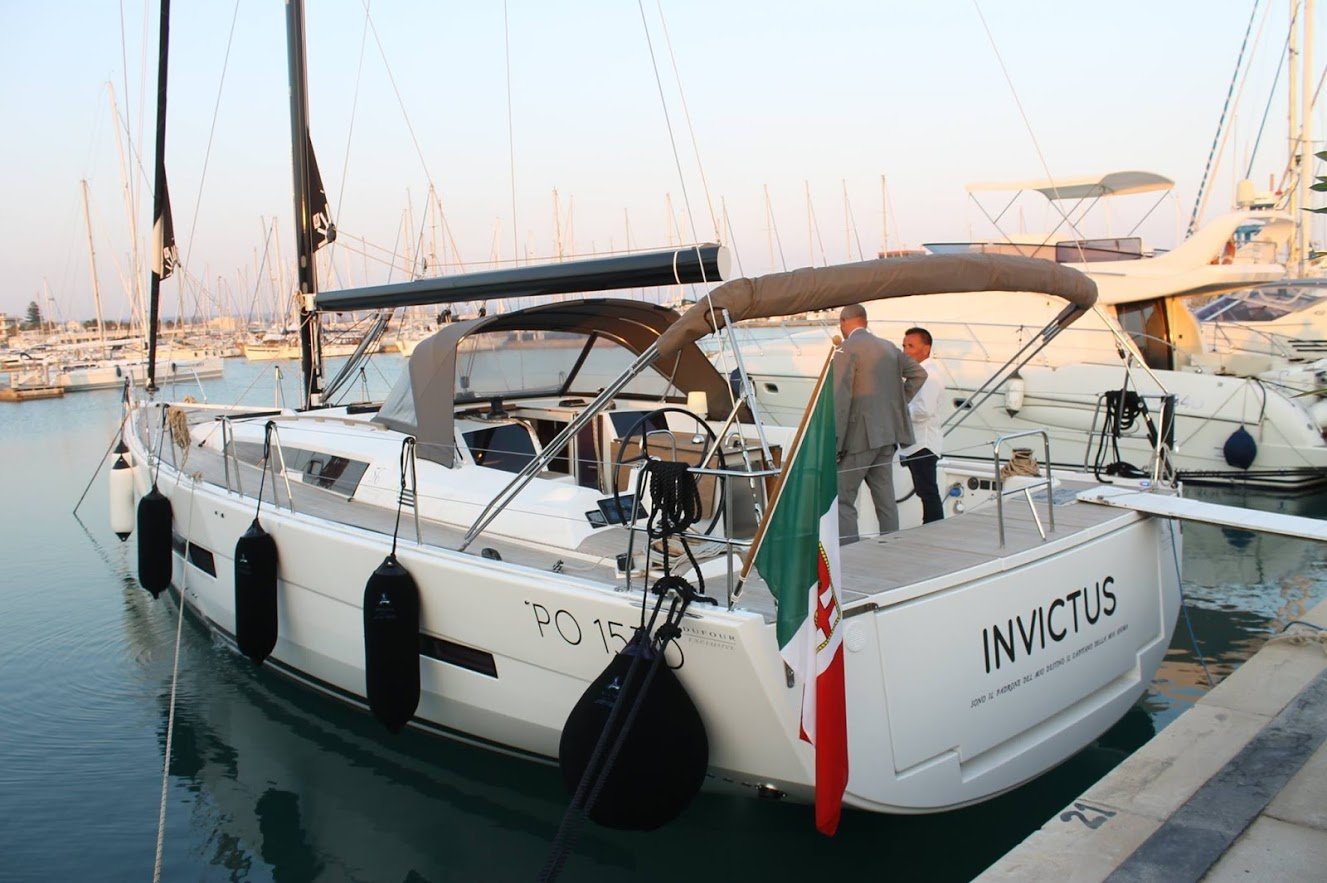Dufour 56 | Invictus