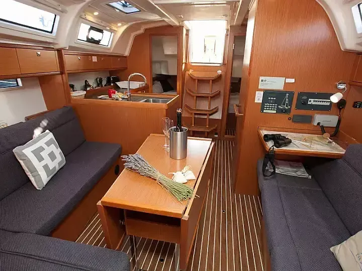 Bavaria Cruiser 37 | Gospoja