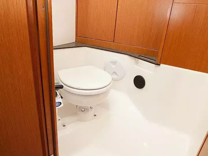Bavaria Cruiser 37 | Gospoja