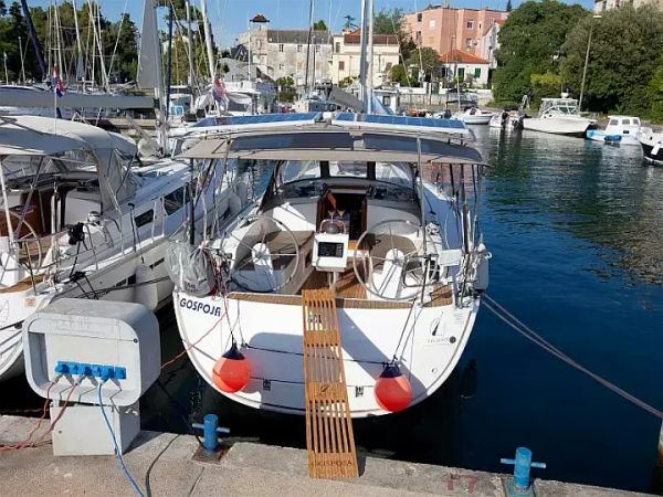 Bavaria Cruiser 37 | Gospoja