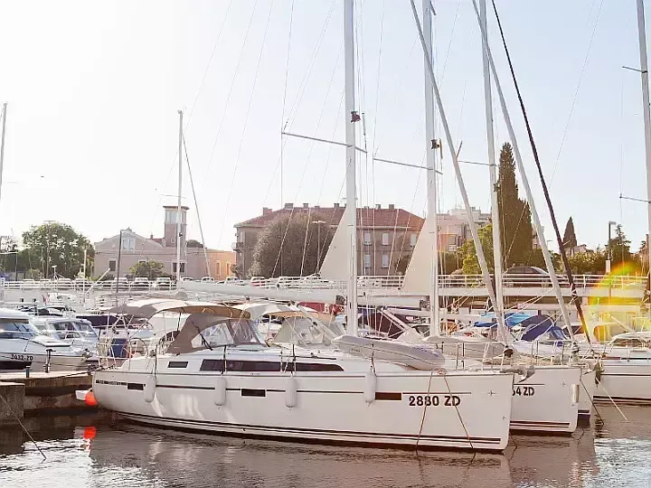 Bavaria Cruiser 37 | Gospoja