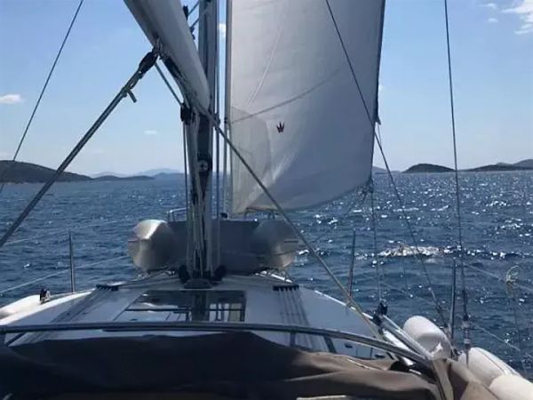 Bavaria Cruiser 37 | Gospoja