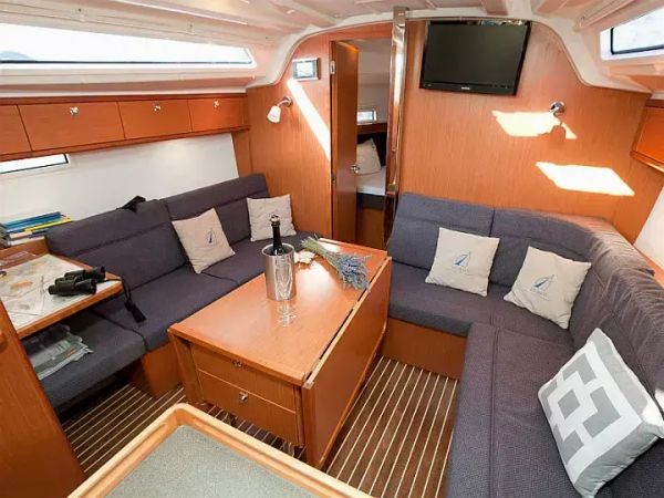 Bavaria Cruiser 37 | Gospoja