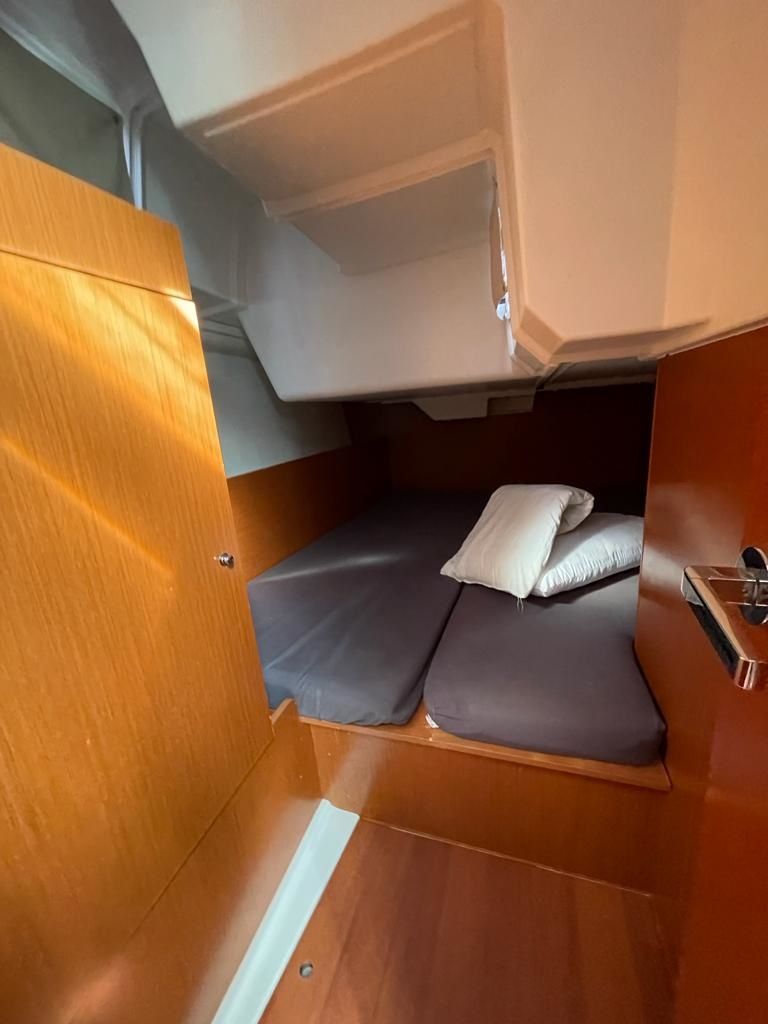 Beneteau Oceanis 38 | Monica