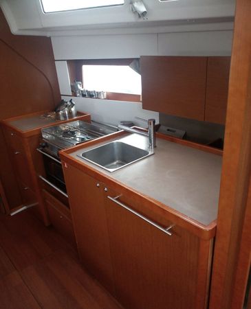 Beneteau Oceanis 38 | Monica