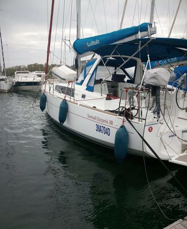 Beneteau Oceanis 38 | Monica