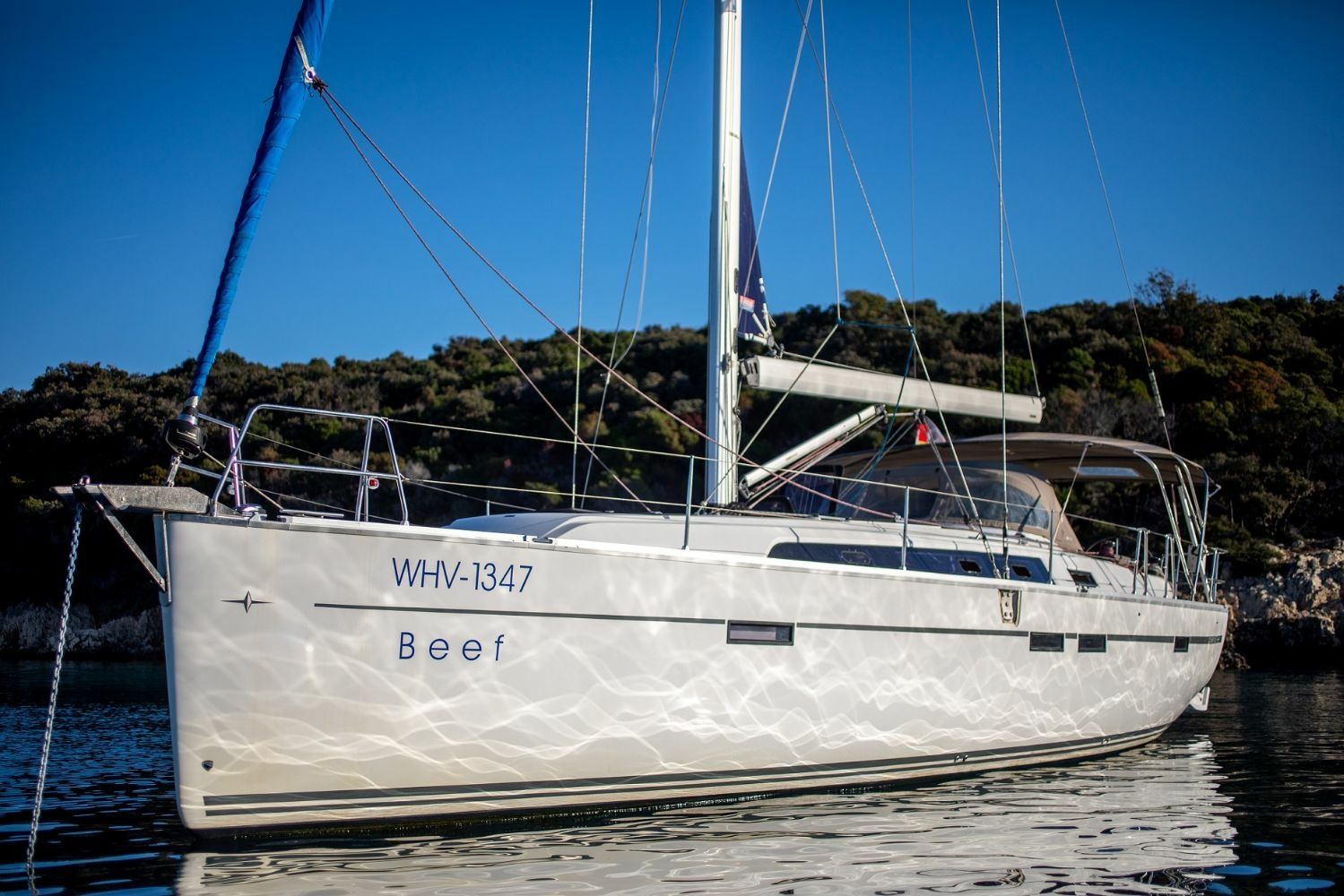 Bavaria Cruiser 46 | Beef