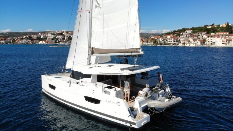 Fountaine Pajot Lucia 40 | Leon