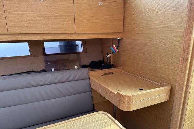 Dufour 382 | Lia