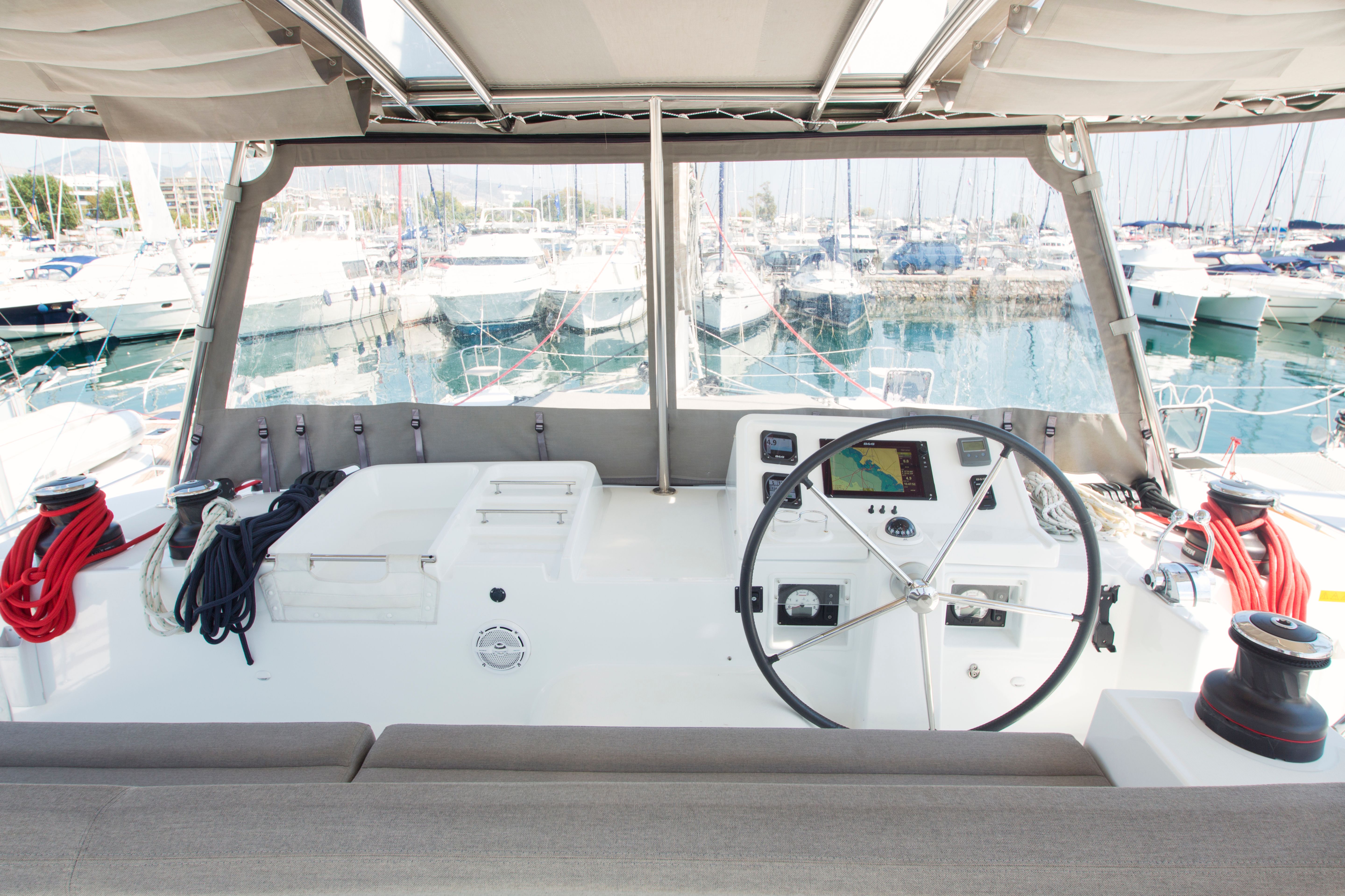 Lagoon 450 F | Hydra 8