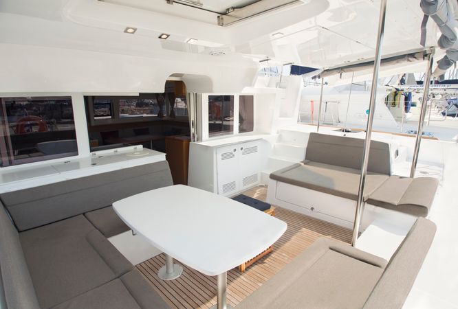 Lagoon 450 F | Hydra 8