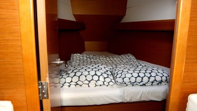 Jeanneau Sun Odyssey 389 | Ace of Spades