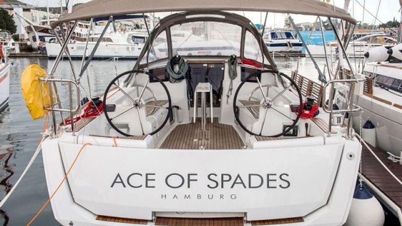 Jeanneau Sun Odyssey 389 | Ace of Spades