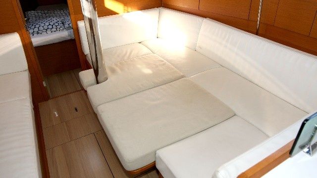 Jeanneau Sun Odyssey 389 | Ace of Spades
