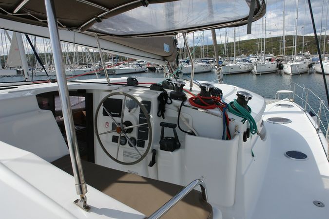 Fountaine Pajot Lipari 41 | Argos