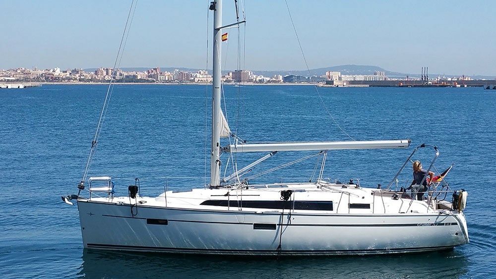 Bavaria Cruiser 37 | Black Pearl