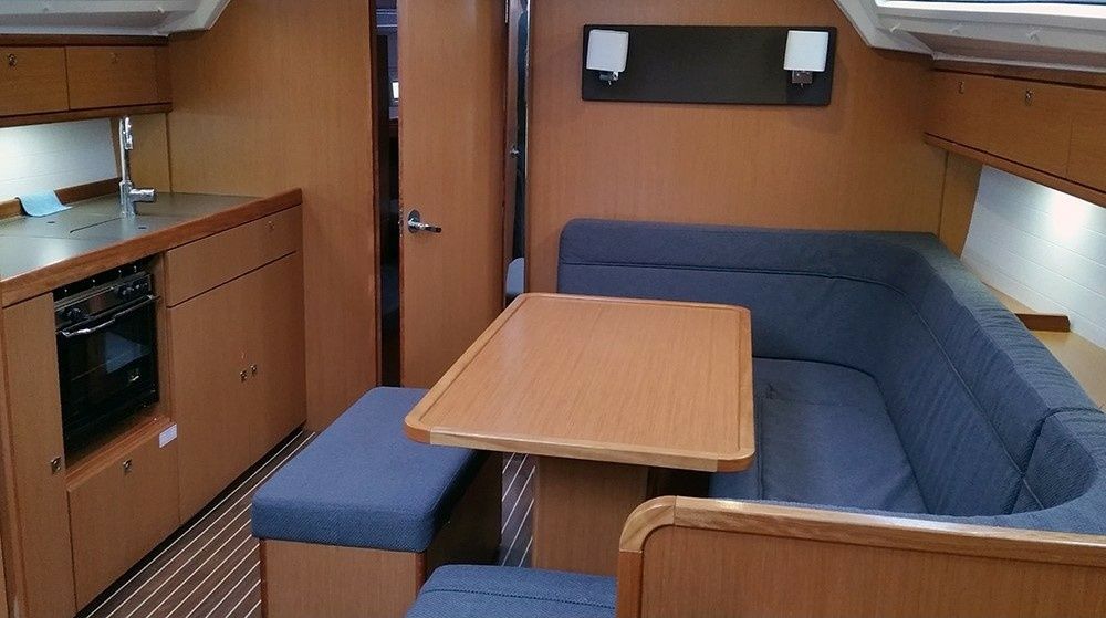 Bavaria Cruiser 41 | Fireball