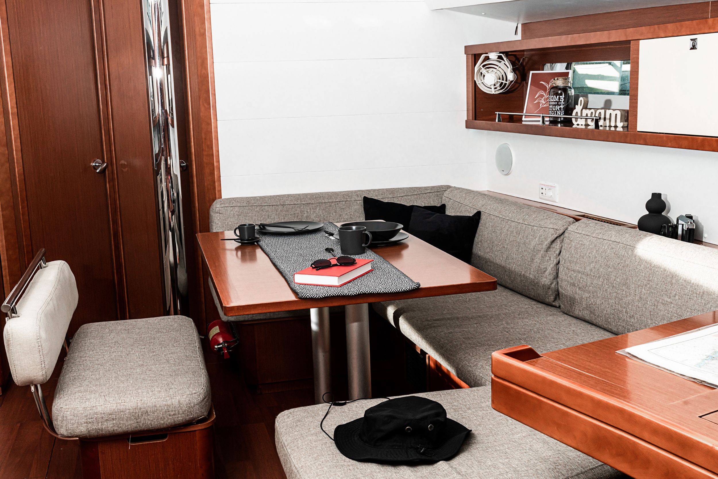 Beneteau Oceanis 45 | Diana