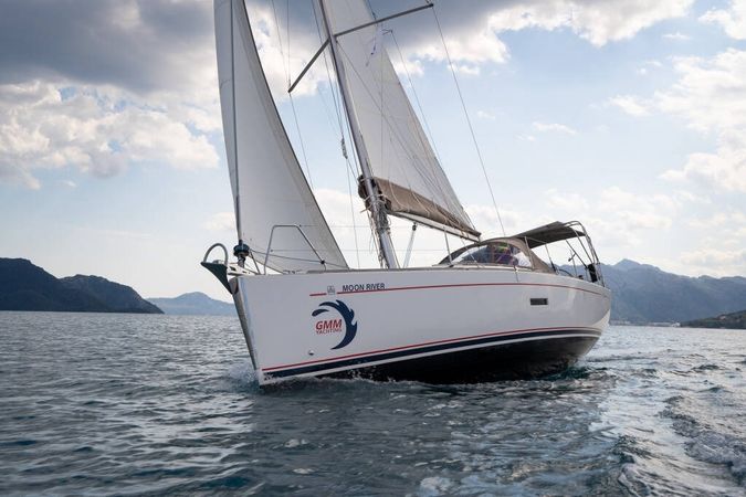 Dufour 335 | Moon River