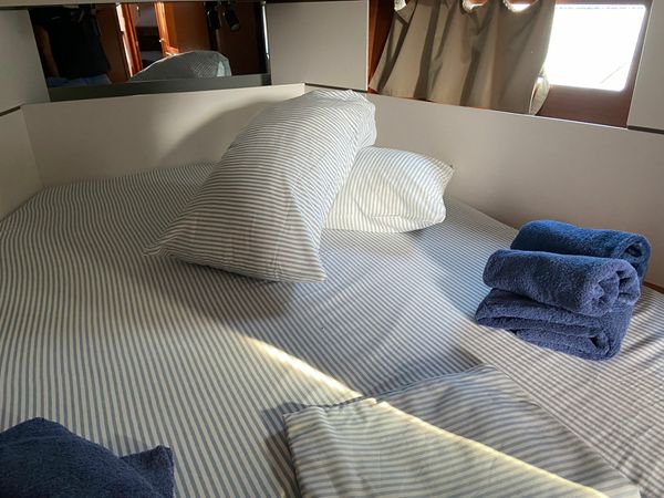 Beneteau Oceanis 38 | Caroline