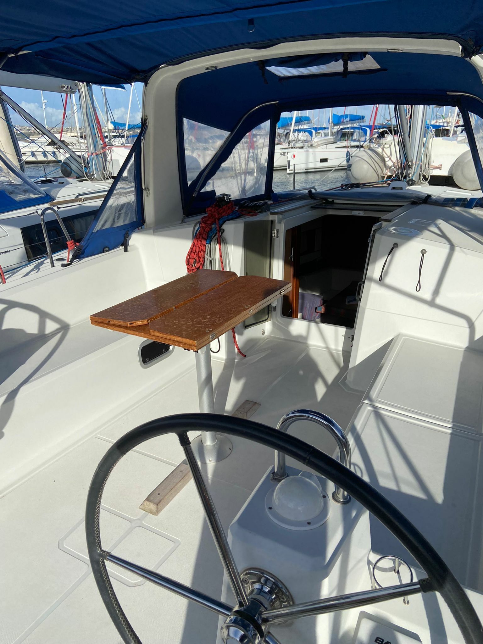 Beneteau Oceanis 38 | Caroline