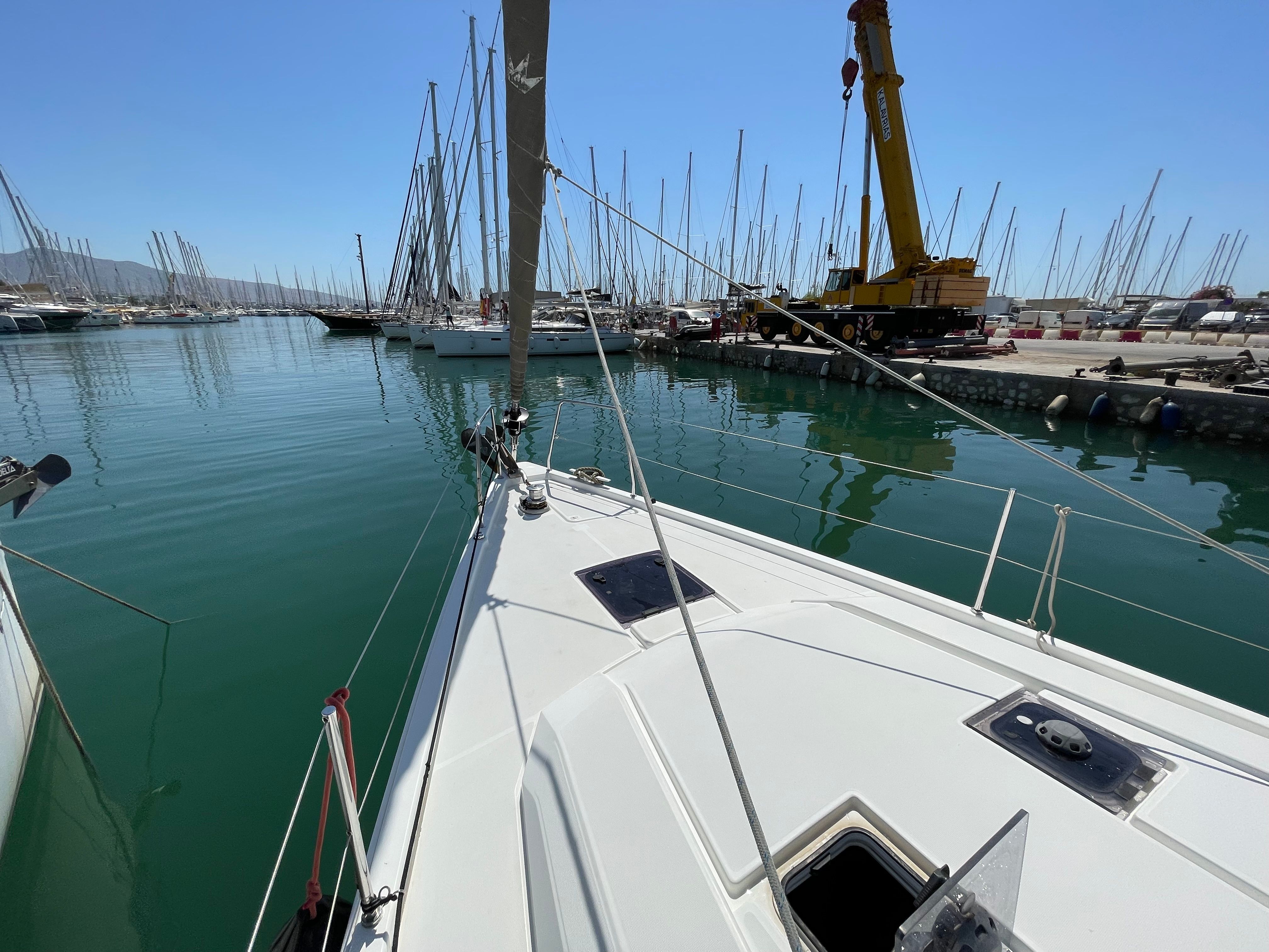 Beneteau Oceanis 41.1 | Black Lion