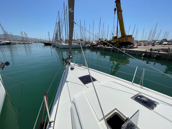 Beneteau Oceanis 41.1 | Black Lion