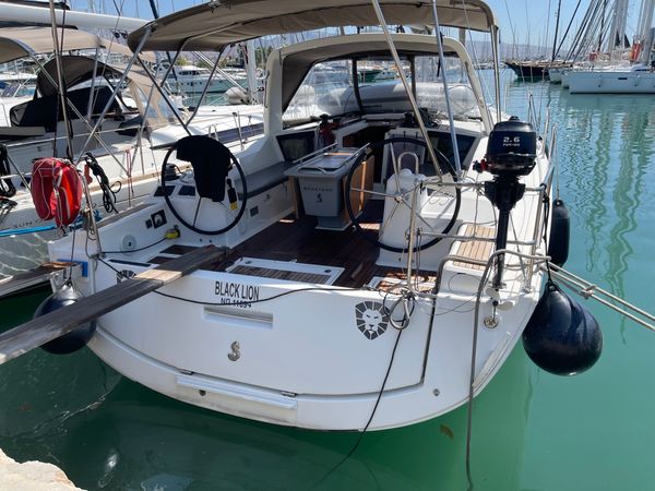 Beneteau Oceanis 41.1 | Black Lion