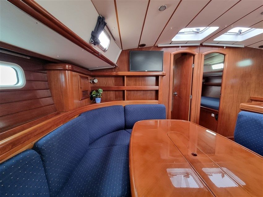 Beneteau 50 | White Lady