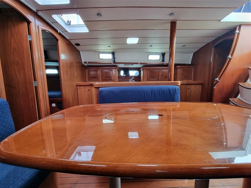 Beneteau 50 | White Lady