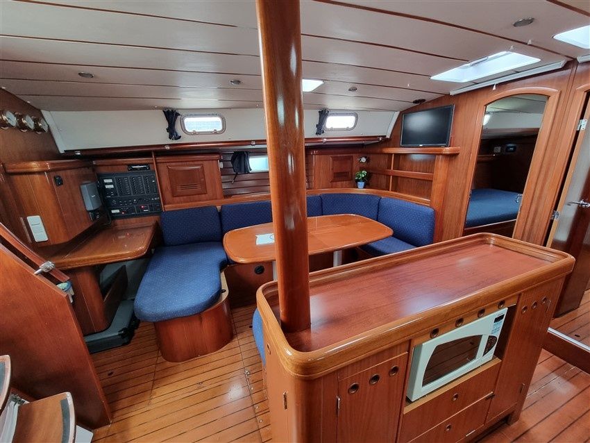 Beneteau 50 | White Lady