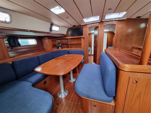 Beneteau 50 | White Lady