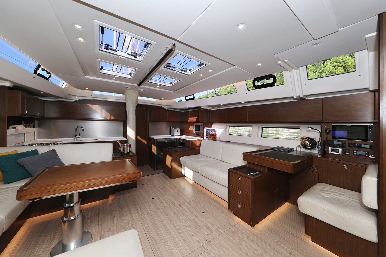 Bavaria C57 | Be Luxe