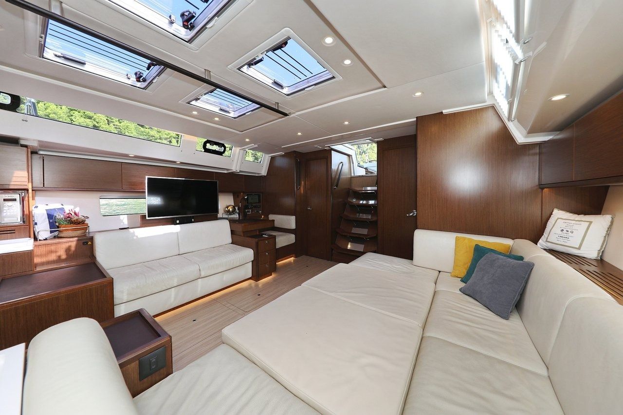 Bavaria C57 | Be Luxe