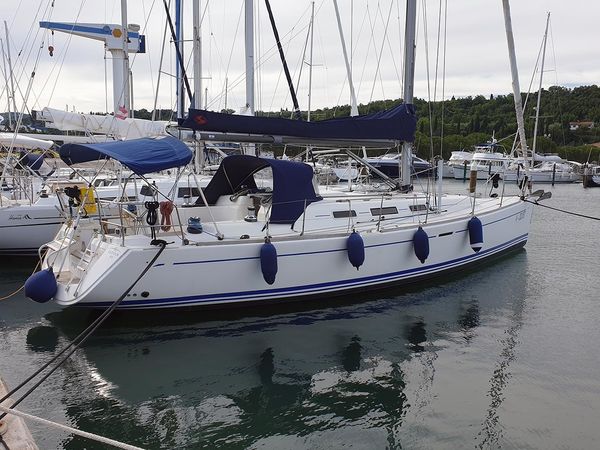 Dufour 44 | Jonathan Pink