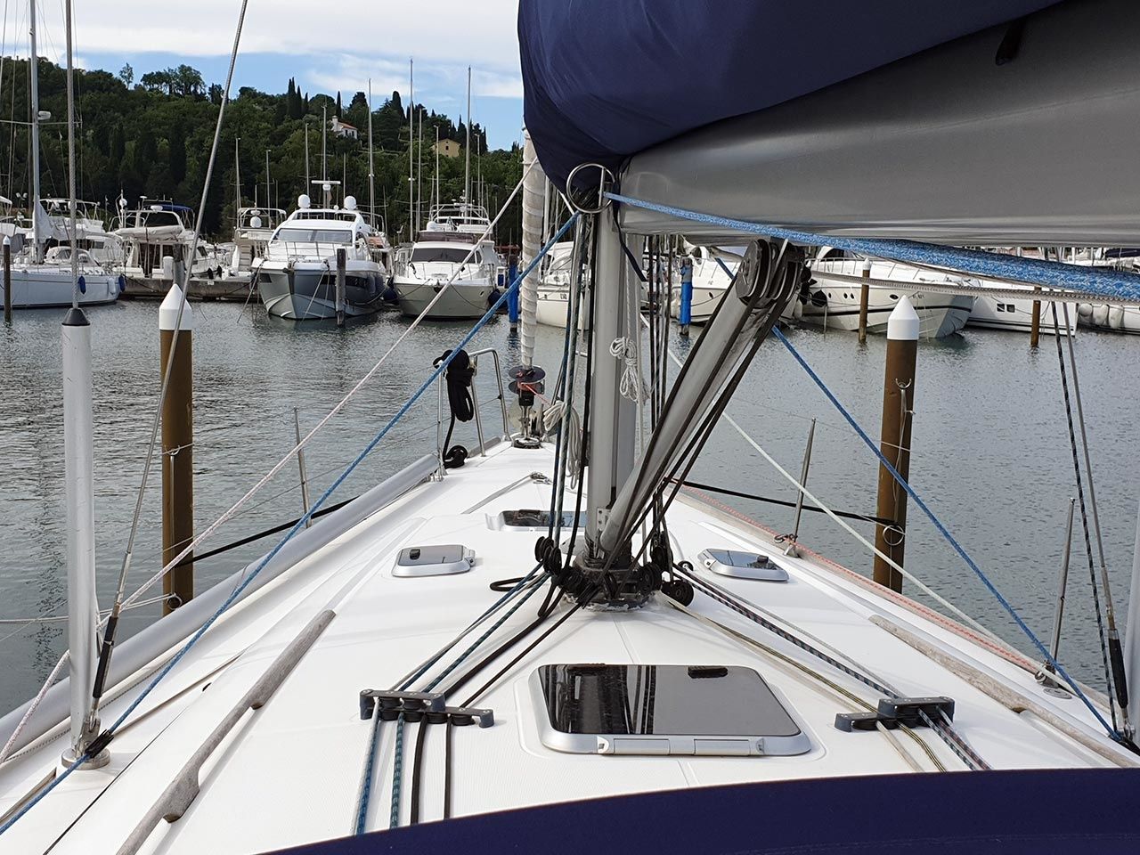 Dufour 44 | Jonathan Pink